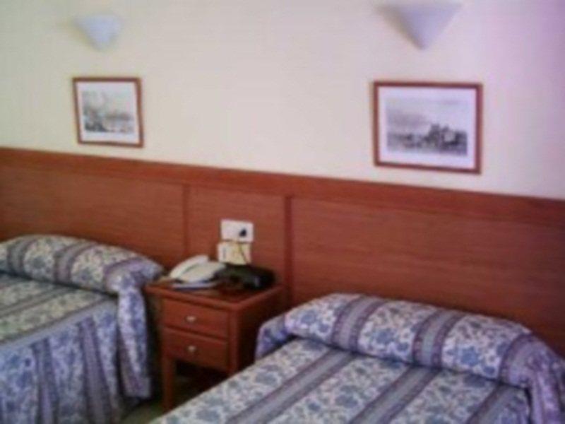 Hotel Cabello Torremolinos Exteriör bild