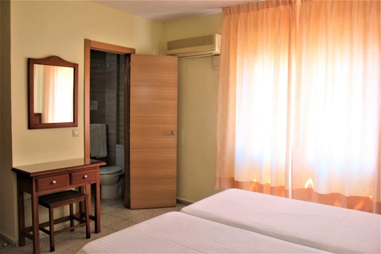 Hotel Cabello Torremolinos Exteriör bild